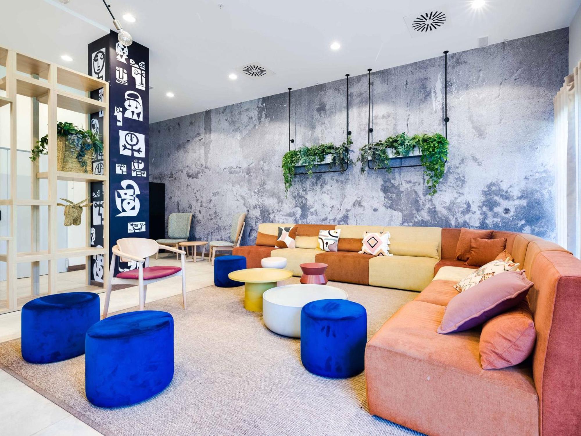 Livensa Living Studios Malaga Feria Exterior foto